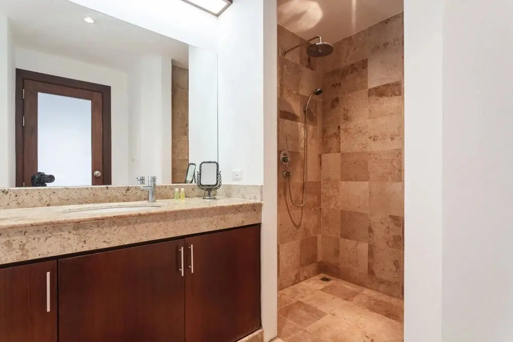 Муанг: Frangipani Villa in Nai Harn - 5 Bedroom Private Pool With Garden and Pizza Oven