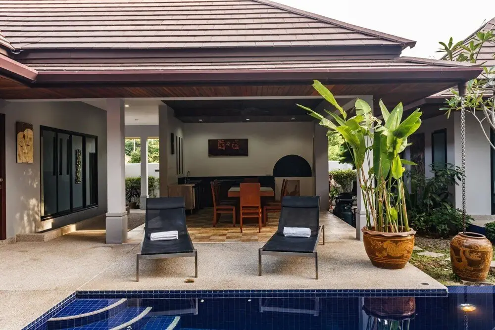 Муанг: Frangipani Villa in Nai Harn - 5 Bedroom Private Pool With Garden and Pizza Oven