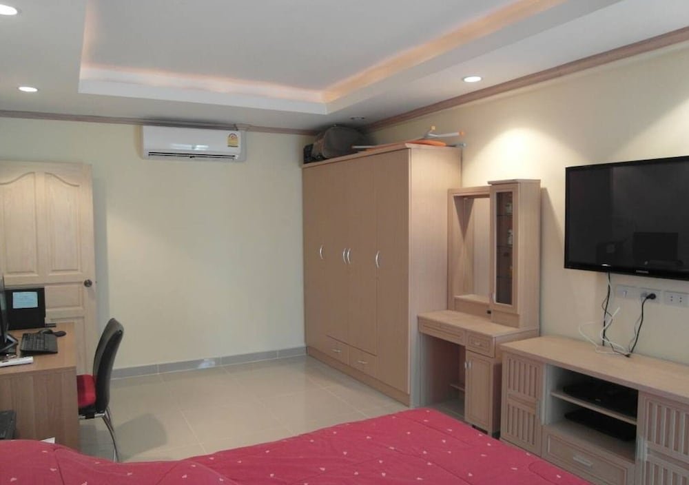 Паттайя: Jomtien Beach Condominium A2 F12 R13