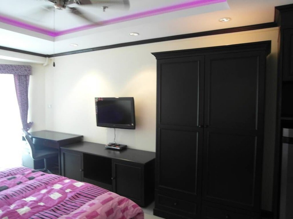 Паттайя: Jomtien Beach Condominium Jbc A2 F4 R28