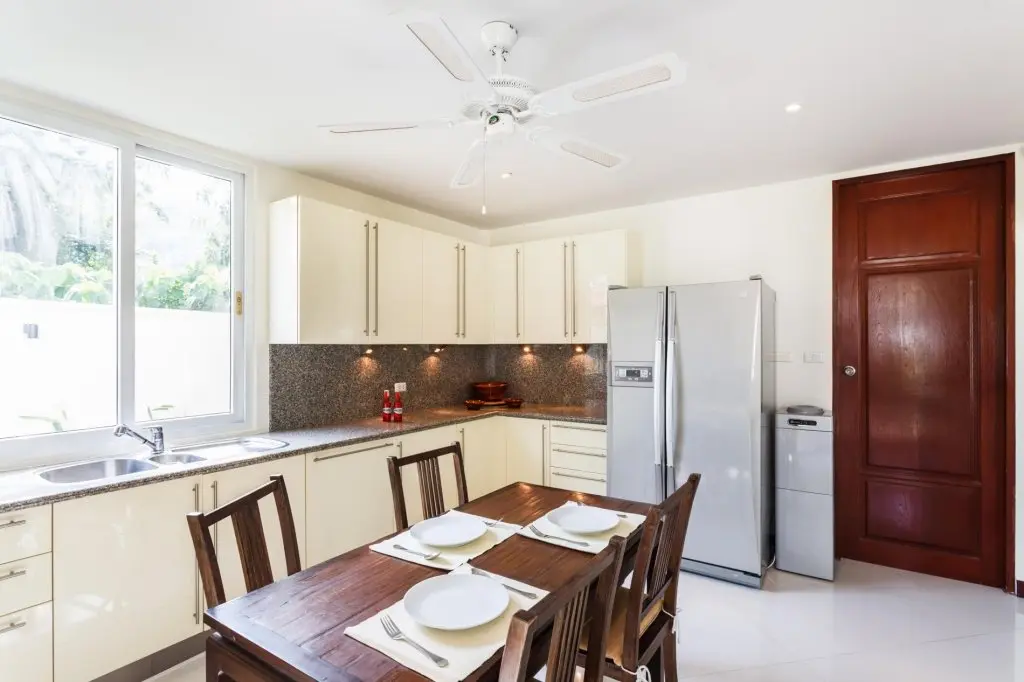 Тхаланг: Baan Kaja villa, walk to Surin and BangTao beach. Private pool.