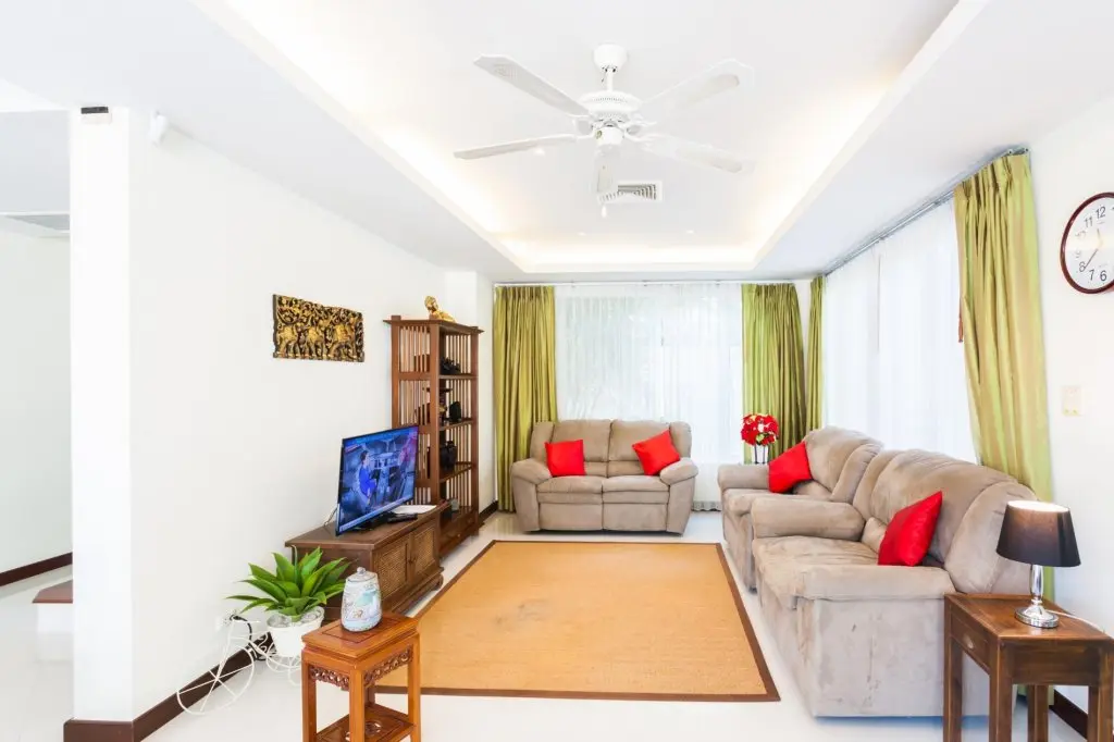 Тхаланг: Baan Kaja villa, walk to Surin and BangTao beach. Private pool.