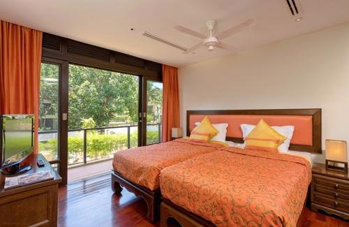 пляж Банг-Тао: Kanika Residence - BangTao beachfront living, pools, gardens, BBQ.