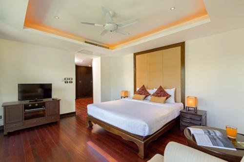 пляж Банг-Тао: Kanika Residence - BangTao beachfront living, pools, gardens, BBQ.