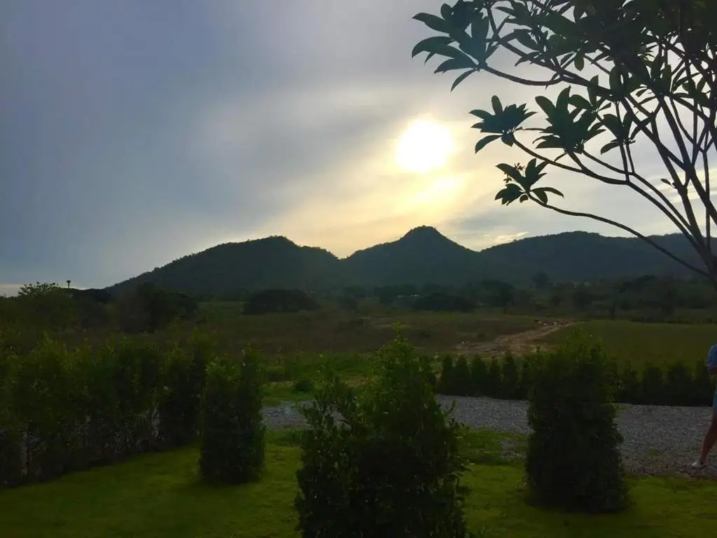 Хуахин: Hua Hin Lae I Aoon
