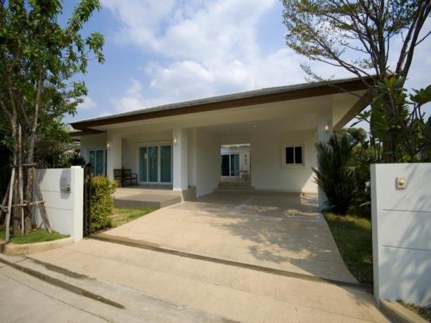 Паттайя: Jasmina Pool Villa at Seabreeze