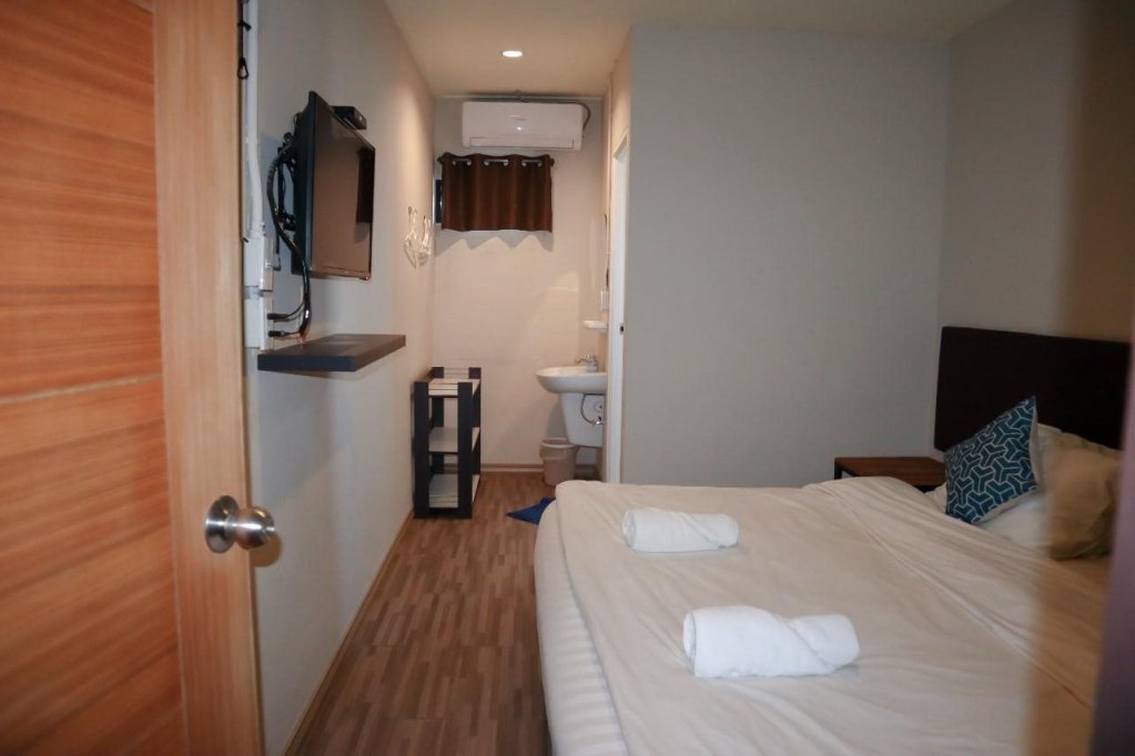 Нан: C and C Nan Hostel