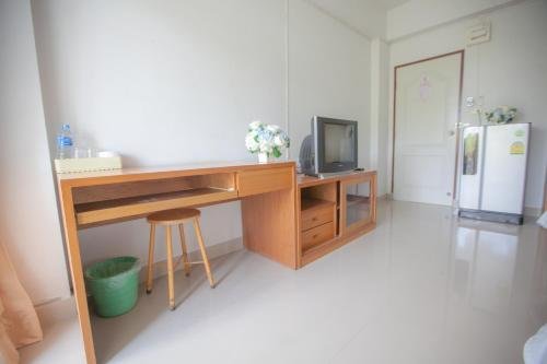 Сарабури: Grand Charoonrat Apartment