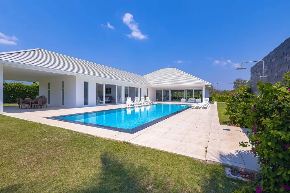 Luxury Modern 4 BR Pool Villa - PH111 — фото 1