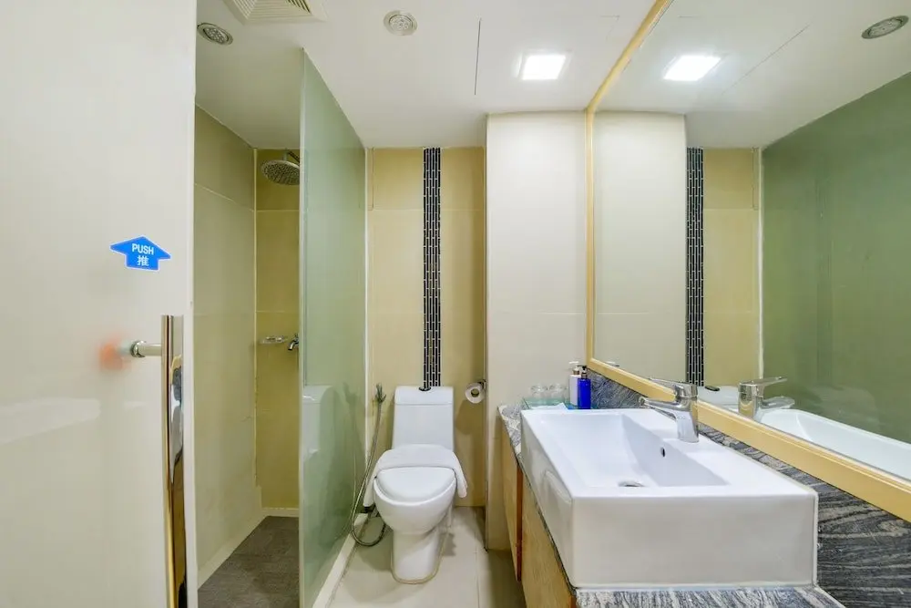 Паттайя: OYO 143 Dday Resotel Pattaya Hotel