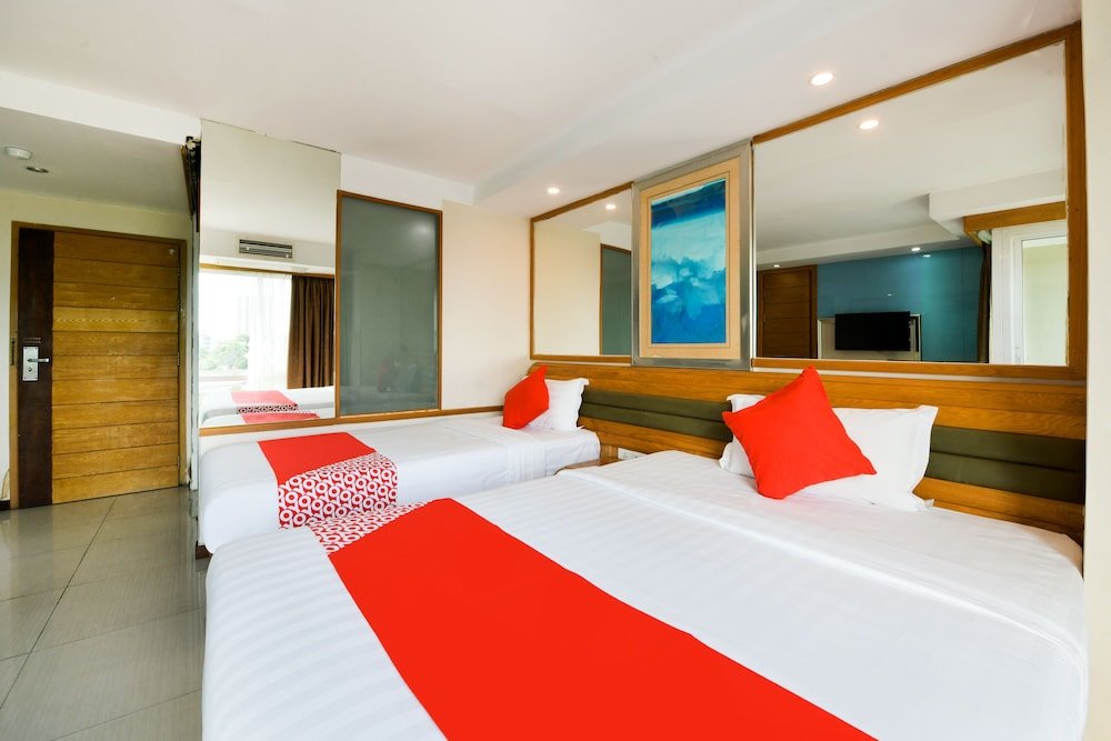 Паттайя: OYO 143 Dday Resotel Pattaya Hotel