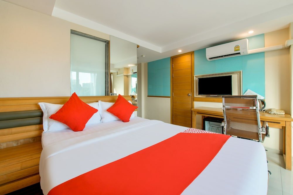 Паттайя: OYO 143 Dday Resotel Pattaya Hotel