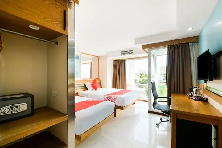 Паттайя: OYO 143 Dday Resotel Pattaya Hotel