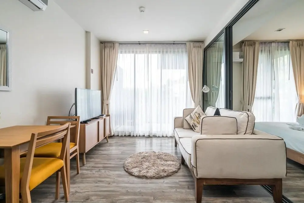 Кату: D189 - Convenient Apartment in The Deck Condo Pool gym and Laundry Room