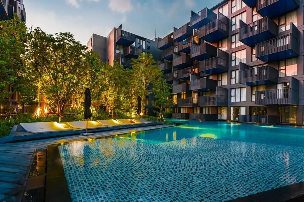 Кату: D189 - Convenient Apartment in The Deck Condo Pool gym and Laundry Room