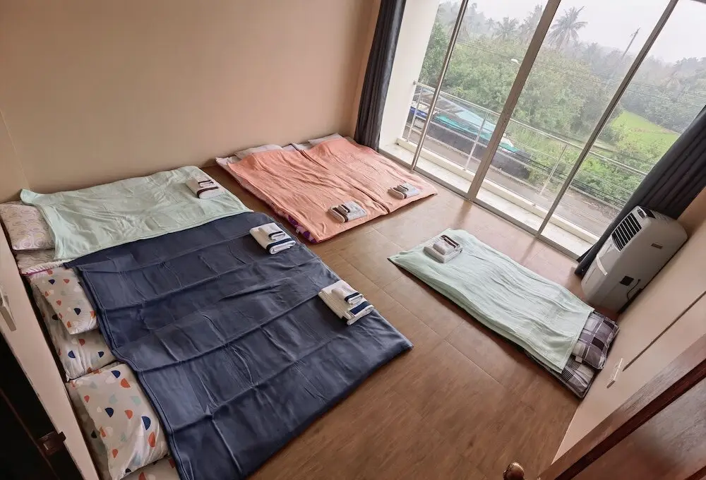 Накхон-Чай-Си: YYK Hostel 24