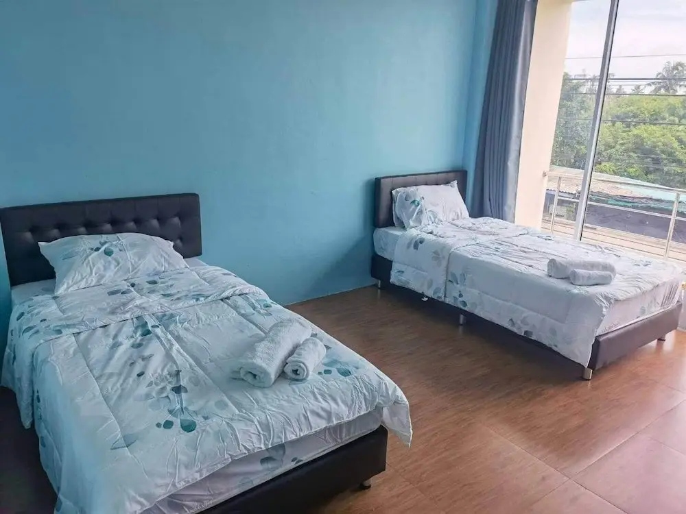Накхон-Чай-Си: YYK Hostel 24