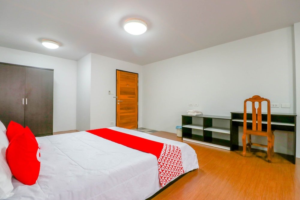 Бангкок: The Palm Apartment by OYO Rooms
