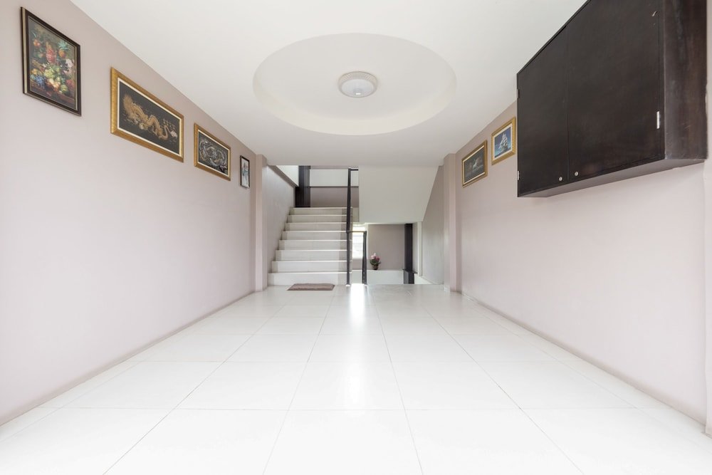 Паттайя: Phensri Apartment by OYO Rooms