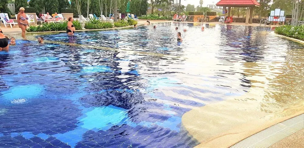 Паттайя: Sea View 16th Floor Condo at Jomtien Beach
