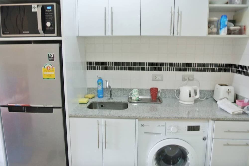 Саттахип: Ad Condominium Bang Saray F2 R205