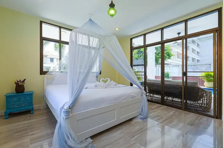 Хуахин: Pool villa 4 BR walking to Beach HV
