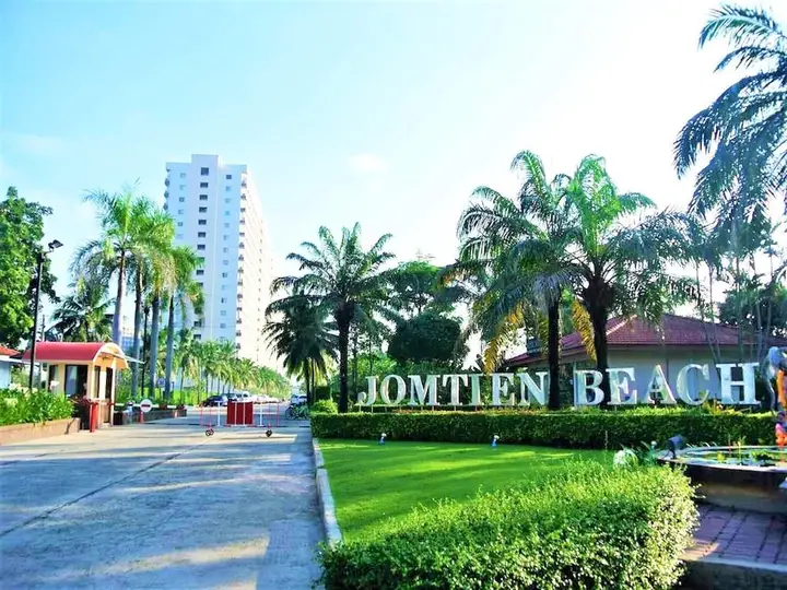 Паттайя: Jomtien Beach Condo - Floor 4 Studio Close to the Beach