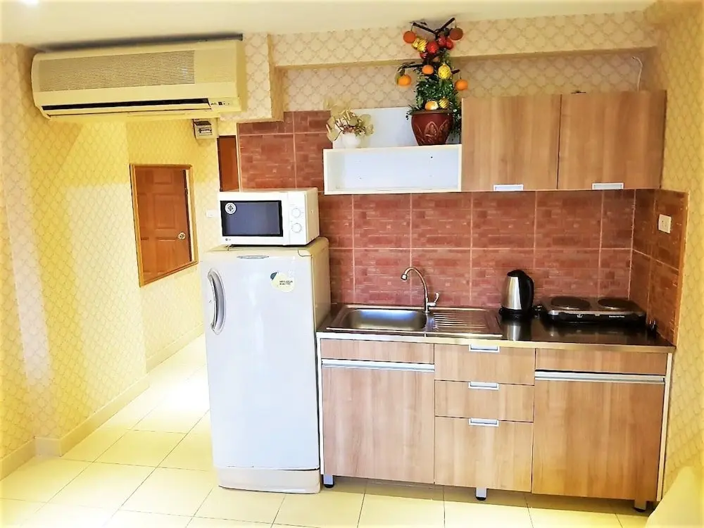 Паттайя: Jomtien Beach Condo - Floor 4 Studio Close to the Beach