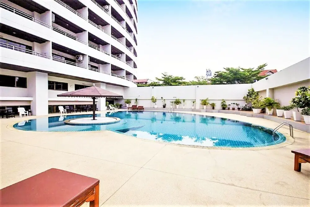 Паттайя: Stunning sea and City Views From This 20th Floor Condo in Cental Pattaya