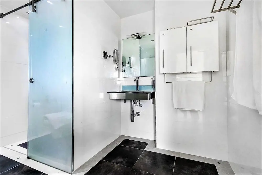 Паттайя: Stunning sea and City Views From This 20th Floor Condo in Cental Pattaya
