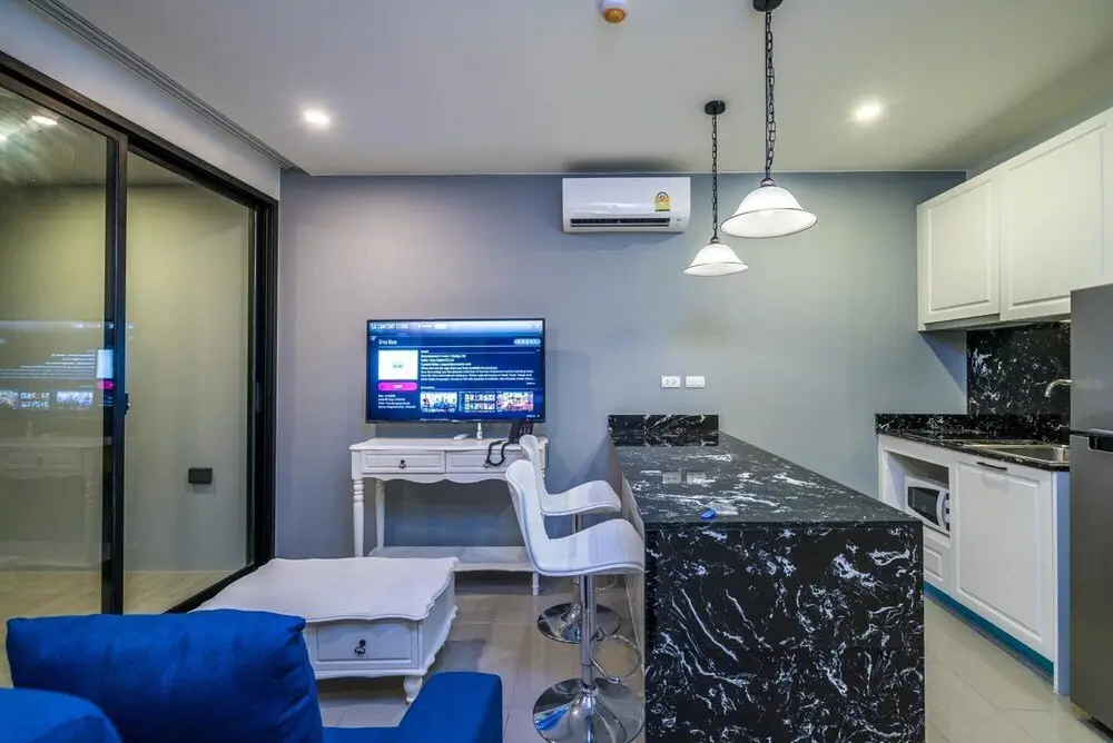 Тхаланг: Palmyrah Surin - 300 Meters to Surin Beach Brand new Luxury Condo B211
