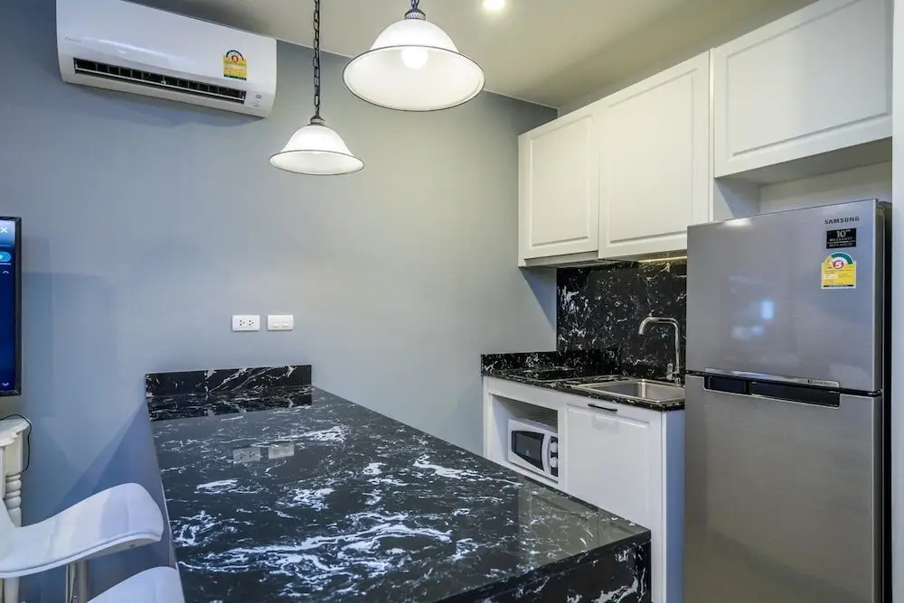 Тхаланг: Palmyrah Surin - 300 Meters to Surin Beach Brand new Luxury Condo B211