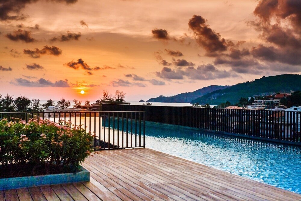D252 - Patong Sea-view Apartment With 2 Pools Near Beach and Nightlife — фото 1