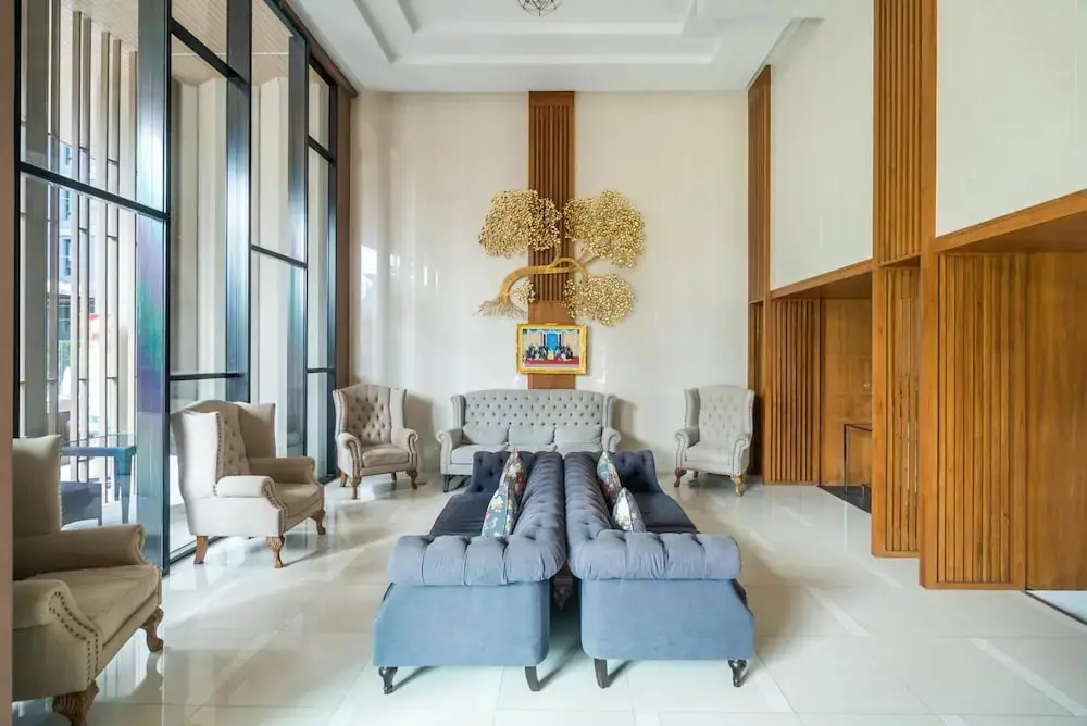 Тхаланг: Aristo 216 - Pool Access Duplex in Surin Condo for 4 People