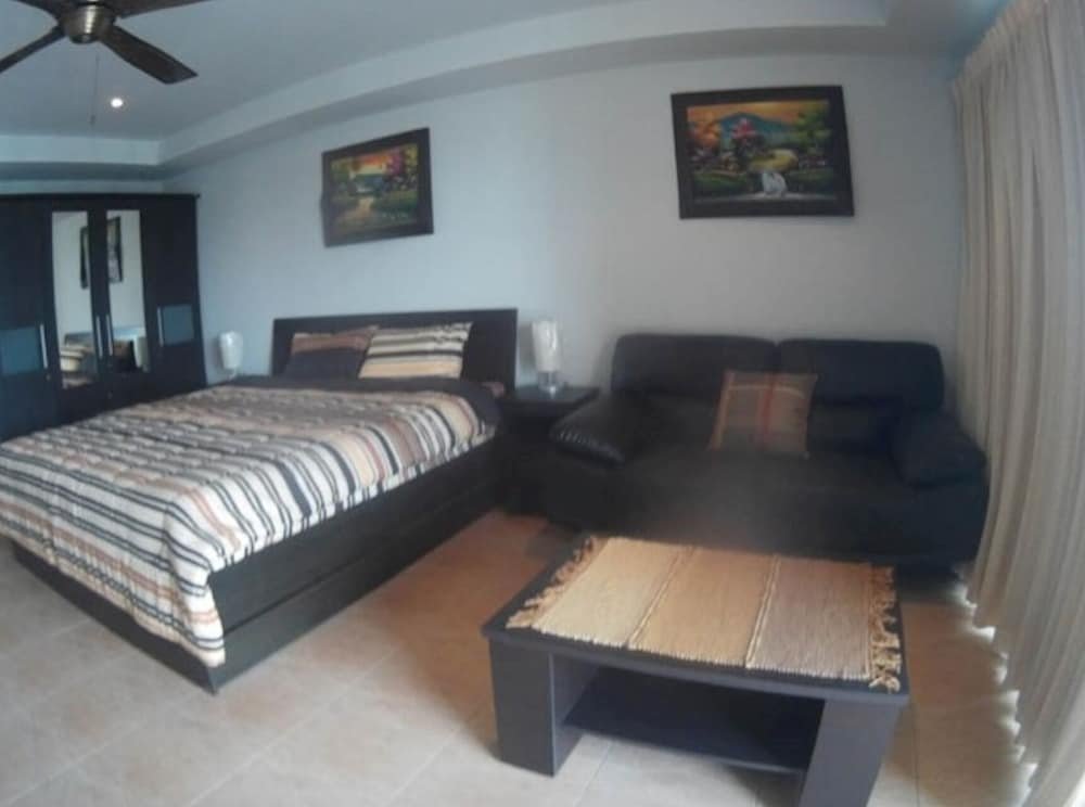 На Чом Тхиан: The Residence Floor 7 Room 706