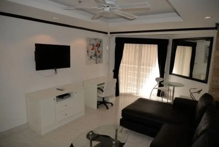Паттайя: Jomtien Beach Condominium 6th Floor Apartment