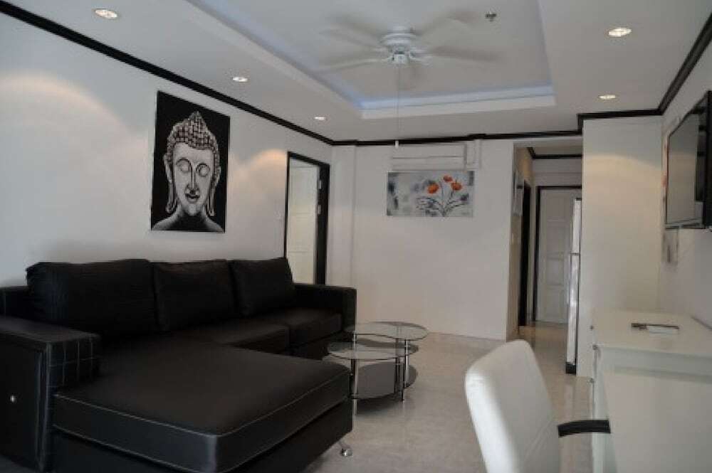 Паттайя: Jomtien Beach Condominium 6th Floor Apartment