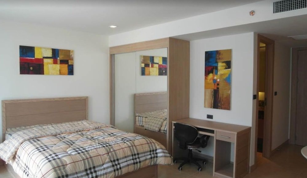 Паттайя: The Cliff Condominium Floor 10th Number 1007