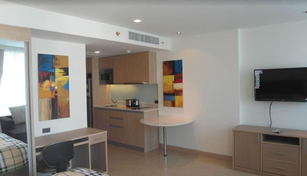 Паттайя: The Cliff Condominium Floor 10th Number 1007