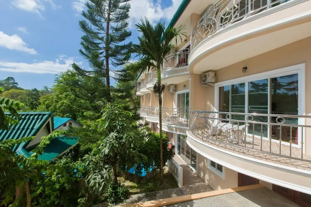 Кату: Patong Rai Rom Yen Resort SHA