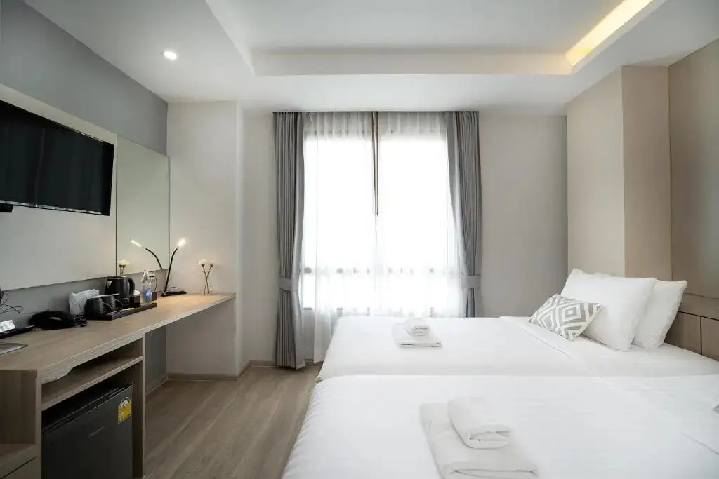 Бангкок: The Riski Hotel at Bangphlat Station