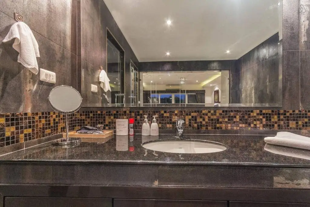 Паттайя: Dasiri Beach Apartment Wongamat
