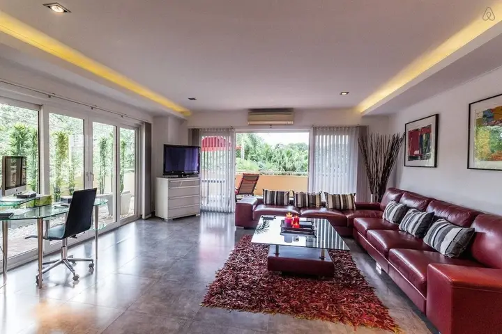 Паттайя: Dasiri Beach Apartment Wongamat