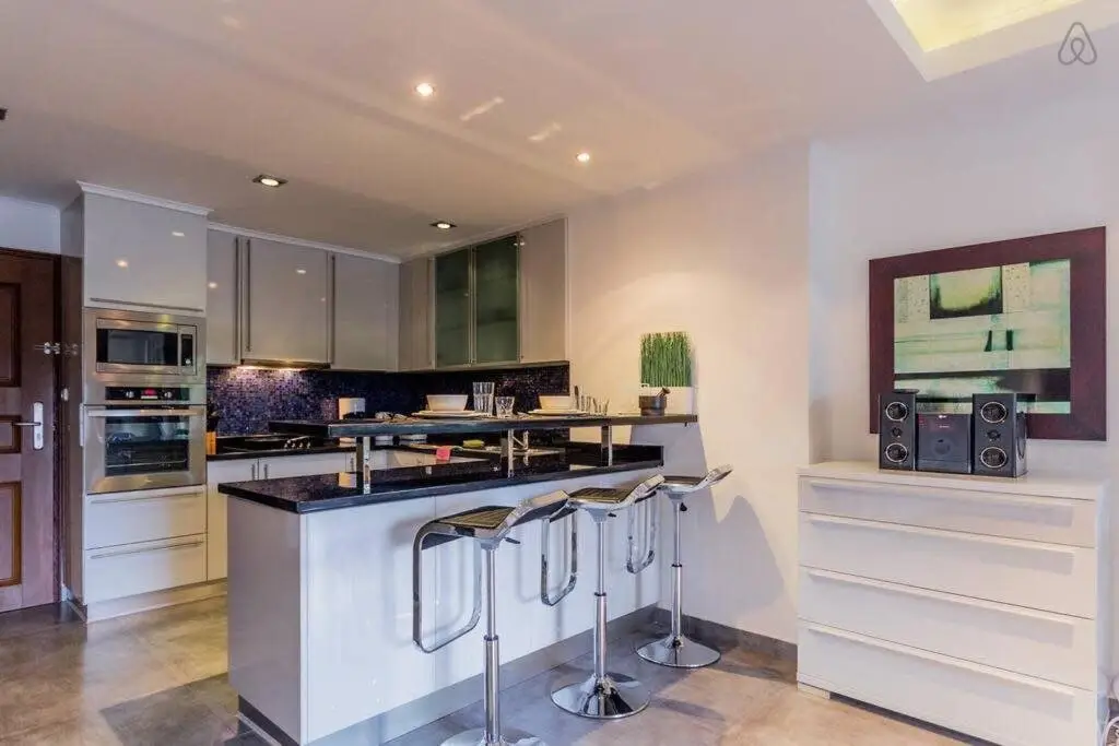 Паттайя: Dasiri Beach Apartment Wongamat