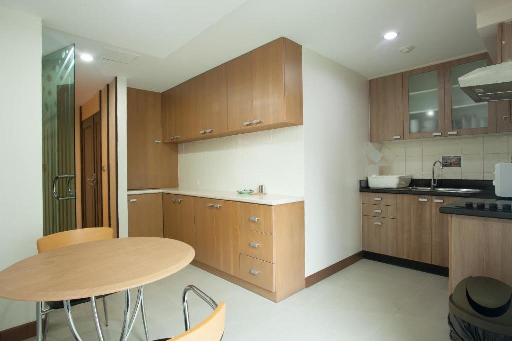 Бангкок: 2C 2bedrooms 2 Bathdowntown Bangkok Near Bts Mrt