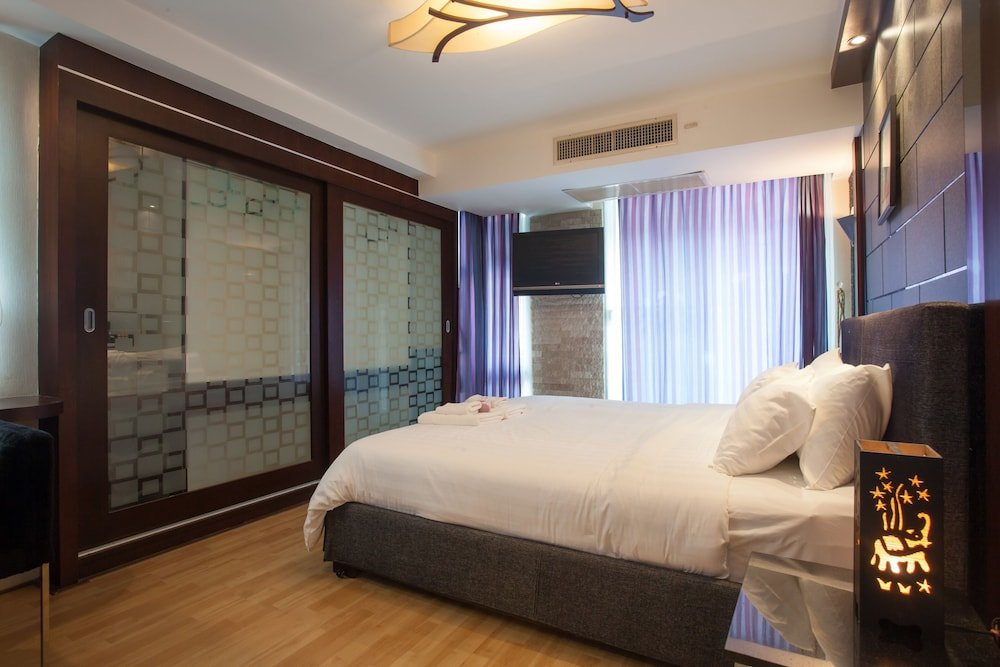 Бангкок: 2C 2bedrooms 2 Bathdowntown Bangkok Near Bts Mrt