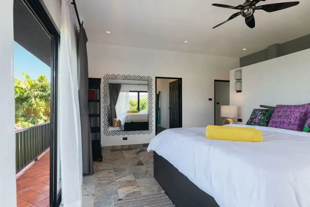 Тхаланг: Peaceful 8br Two Pool Panoramic Twin