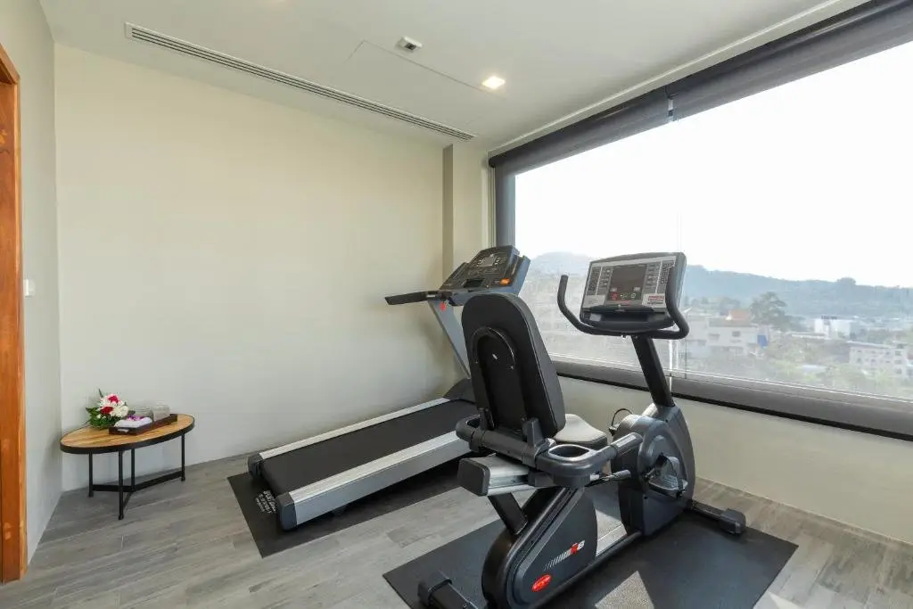 Кату: Kana Triple L Hotel