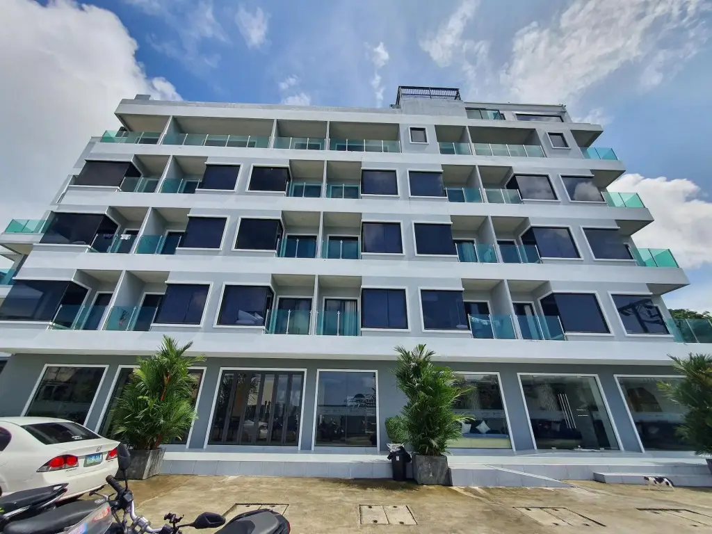 Кату: Kana Triple L Hotel