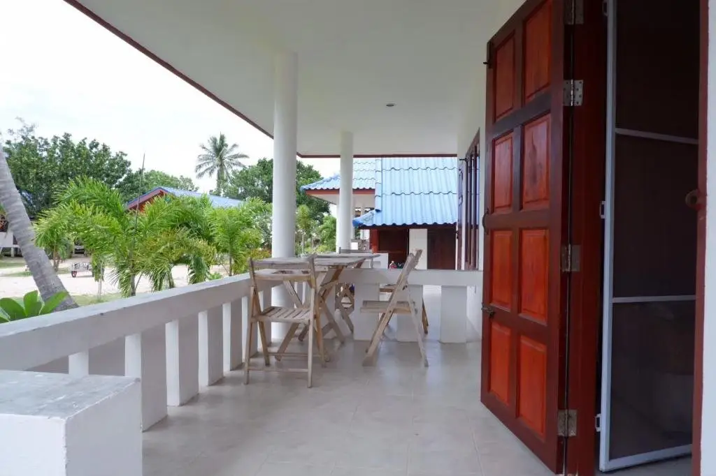 Остров Тау: O'chai Bungalows